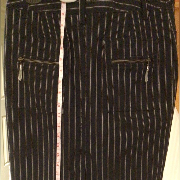 💕Host Pick💕NWT black and white striped pencil skirt - Picture 5 of 5